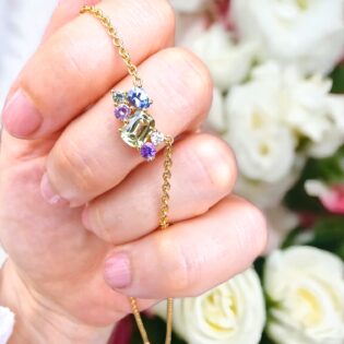 Collana Iris con granato del Mali, zaffiri fancy e diamante - immagine 2